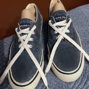 Sperry top-slider size 6